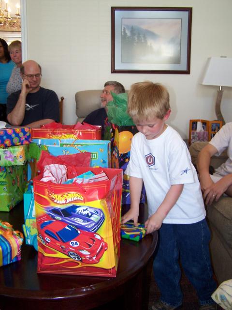 Matt 6th bday 028.jpg